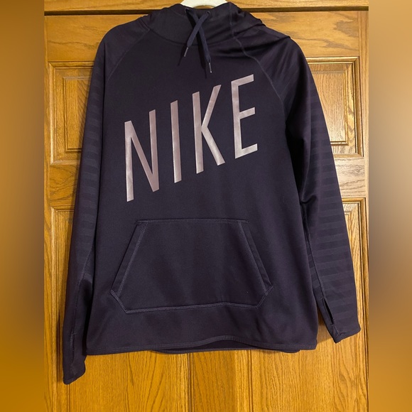 Nike logo hoodie with higher neckline - Picture 1 of 3